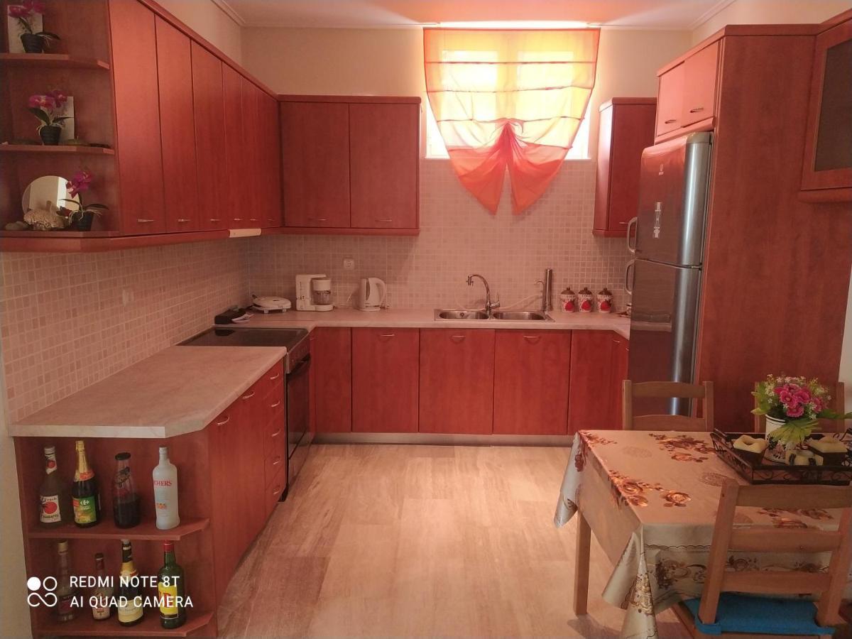 Villa Alkmini Near The Airport วราโวนา ภายนอก รูปภาพ